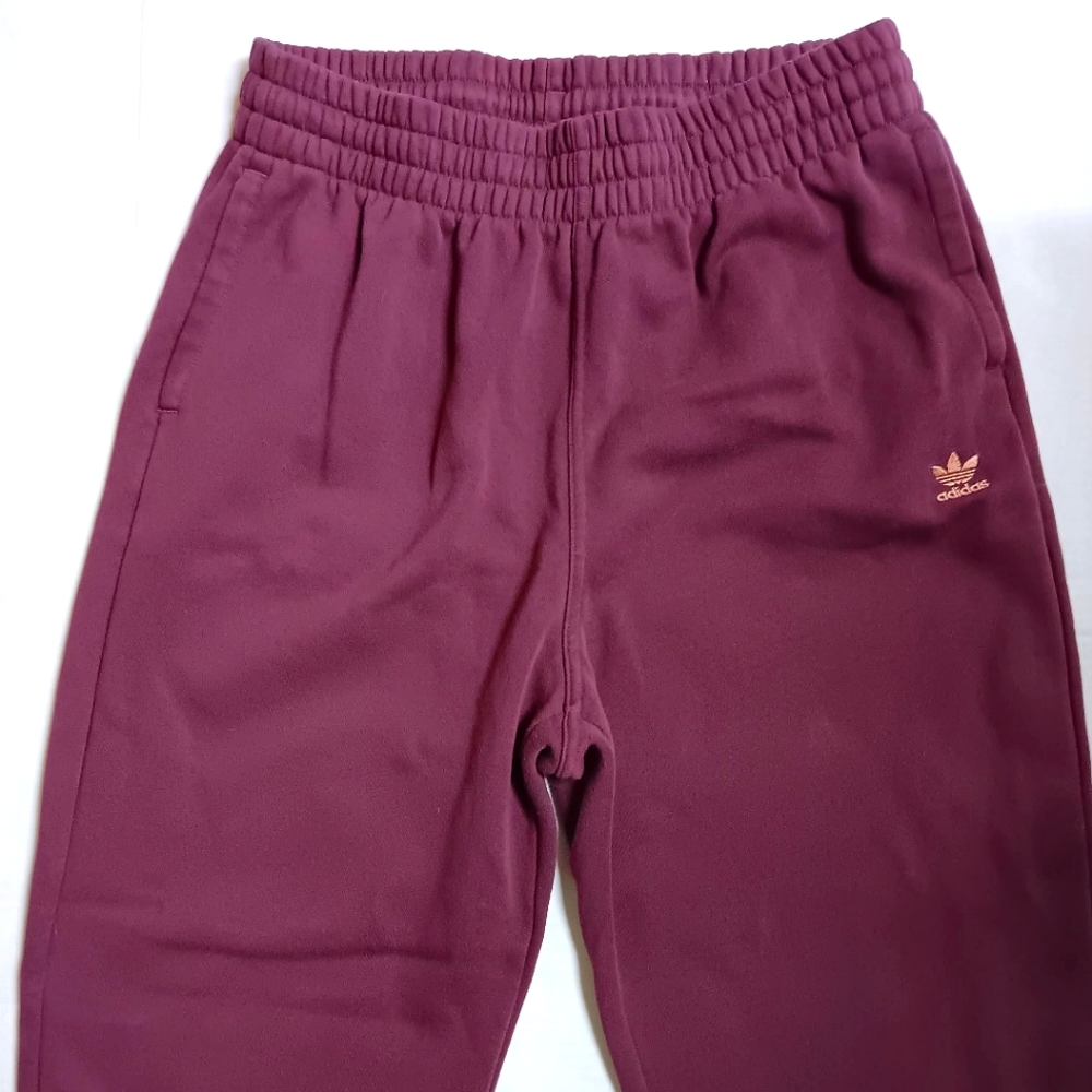ADIDAS Sweatpants ❤️ - Picture 5 of 5